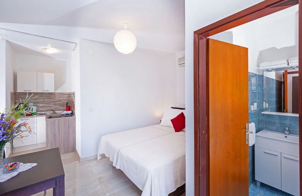 Apartments Elica