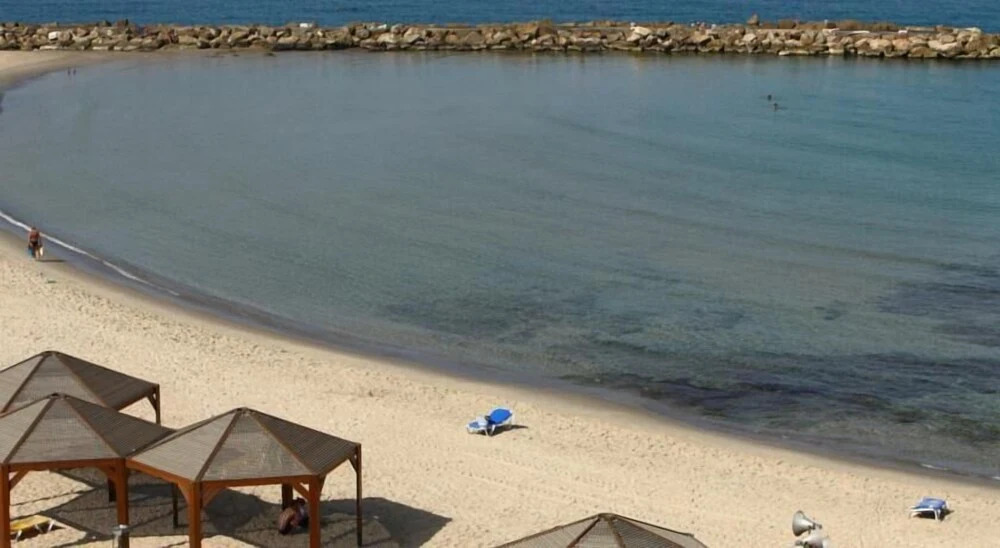On Gordon Beach-Luxury- Stay at my Place