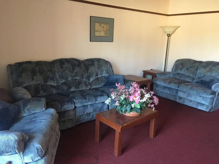 Westside Inn