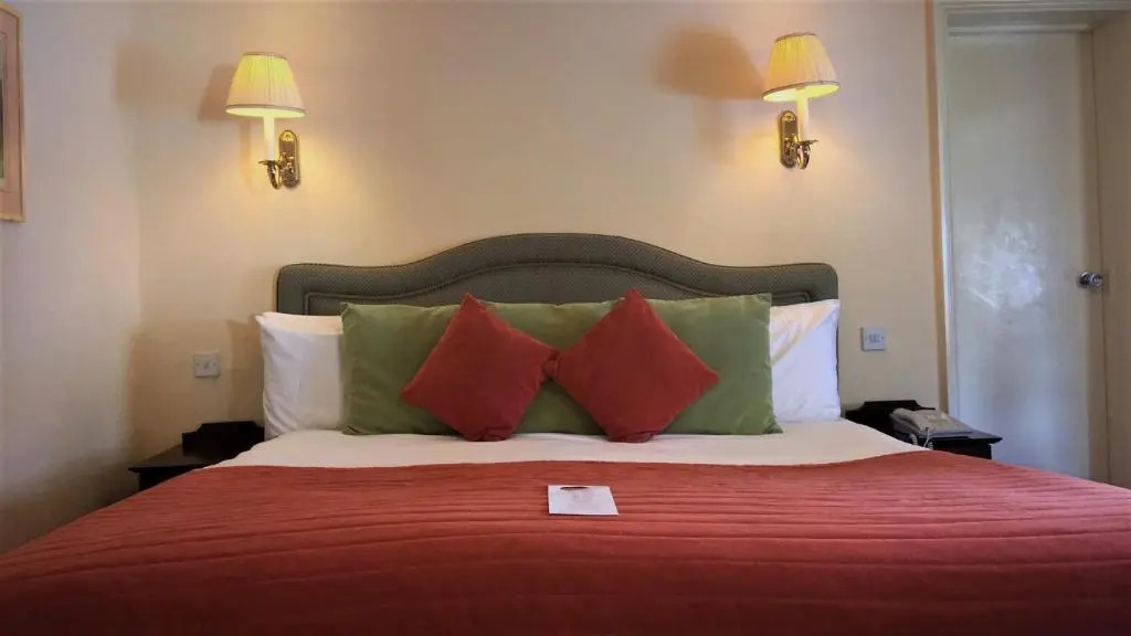 The George Hotel