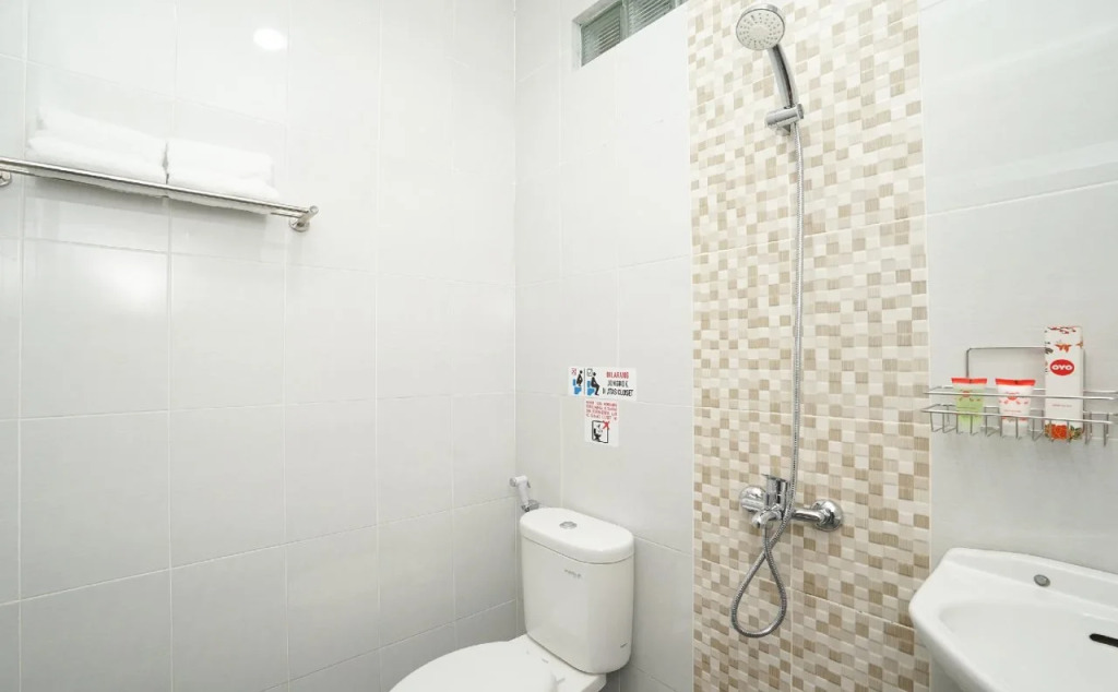Graha 8 Syariah By OYO Rooms