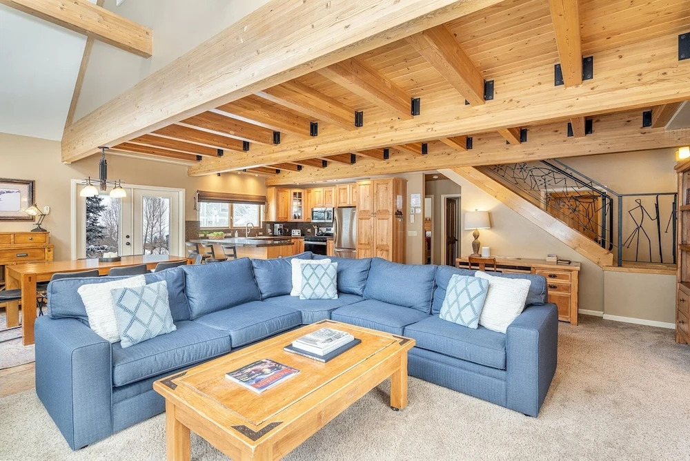 Huge Riverfront Deck + Walk Everywhere Viking Lodge 100a 3 Bedroom Condo by RedAwning
