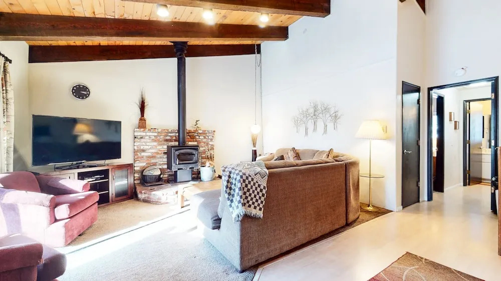 Chateau de Montagne 3 Spacious Condo With Great Complex Amenities On the Shuttle Route by RedAwning