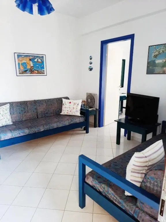 Melina Apartments - Bright Holiday Apartment in Nikiti