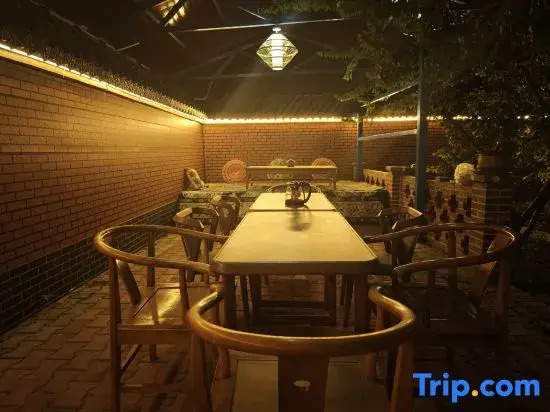 Yushu · Holiday · Courtyard Homestay (Ile River Scenic Area)