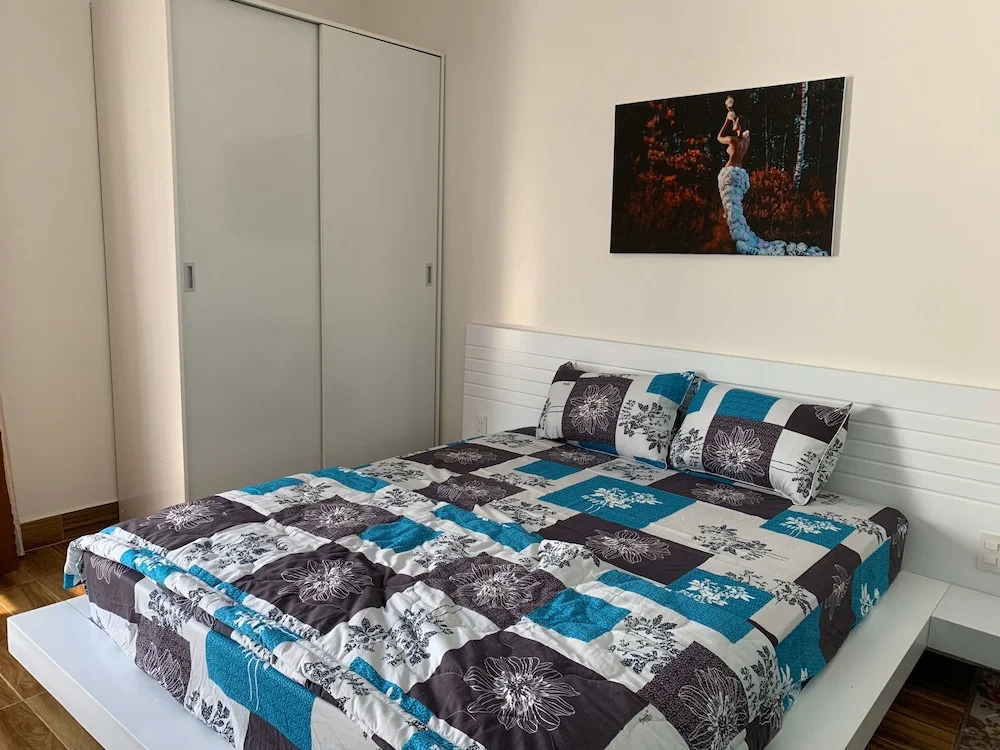 Oyo 1087 Hm Apartment