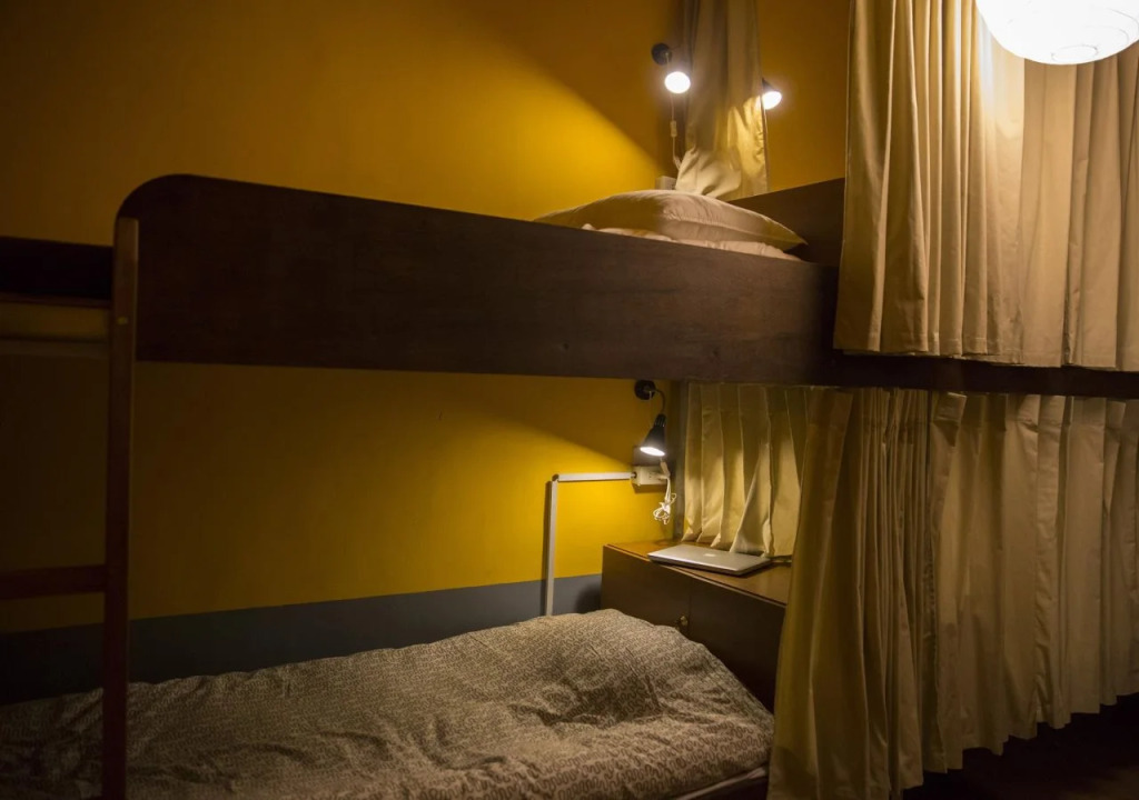 Rainbow Wave Surfing Hostel