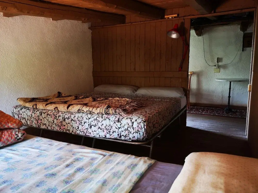 1st Private Room in the Attic With Shared Bathroom use