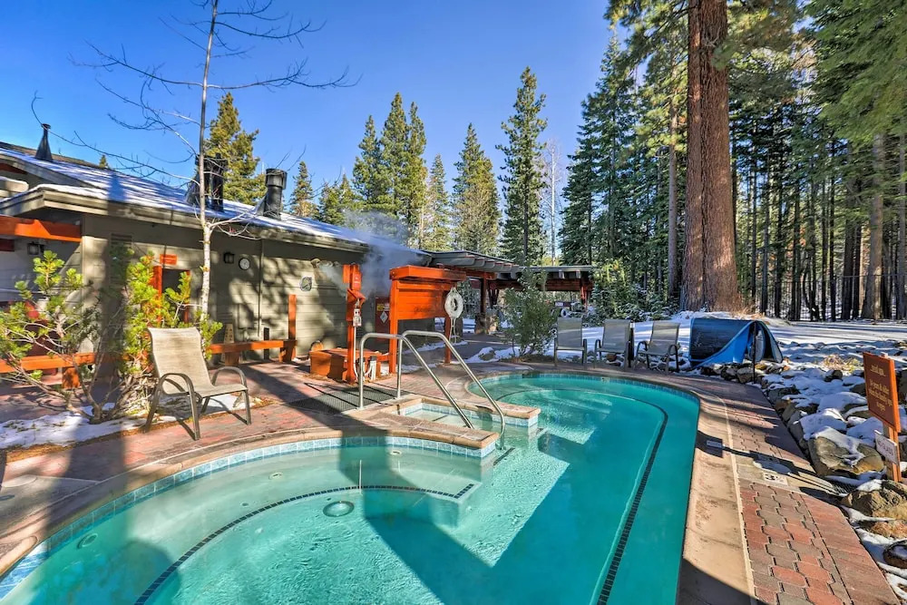 Northstar Resort Shuttle Access: Truckee Condo