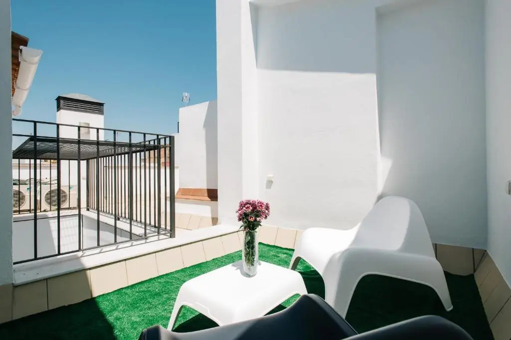 Hostly Acetres 2A-Penthouse in City Center-Fibre-Parking Opt
