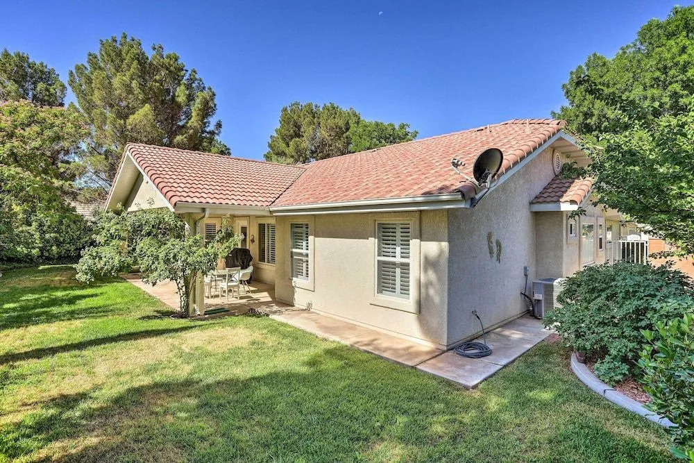 Charming Utah Abode w/ Patio, Grill & Yard!