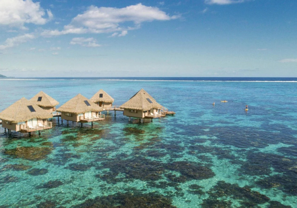 Tahiti Ia Ora Beach Resort