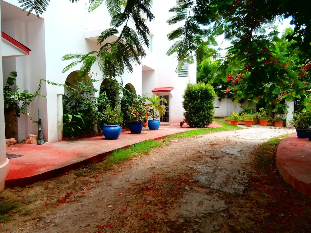 Myriam and Frank Residence