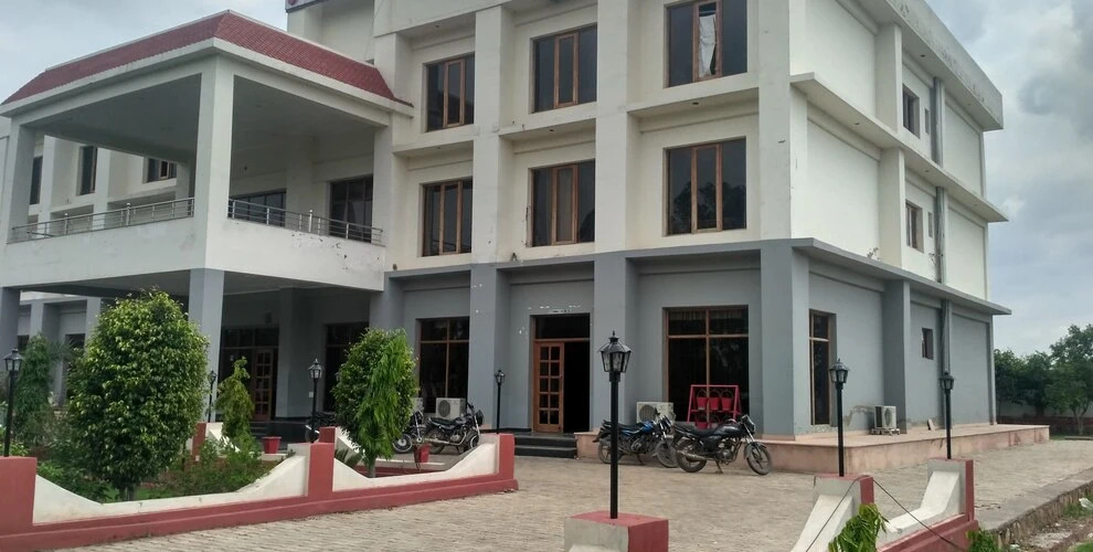 Geetanjali Hotel & Motel