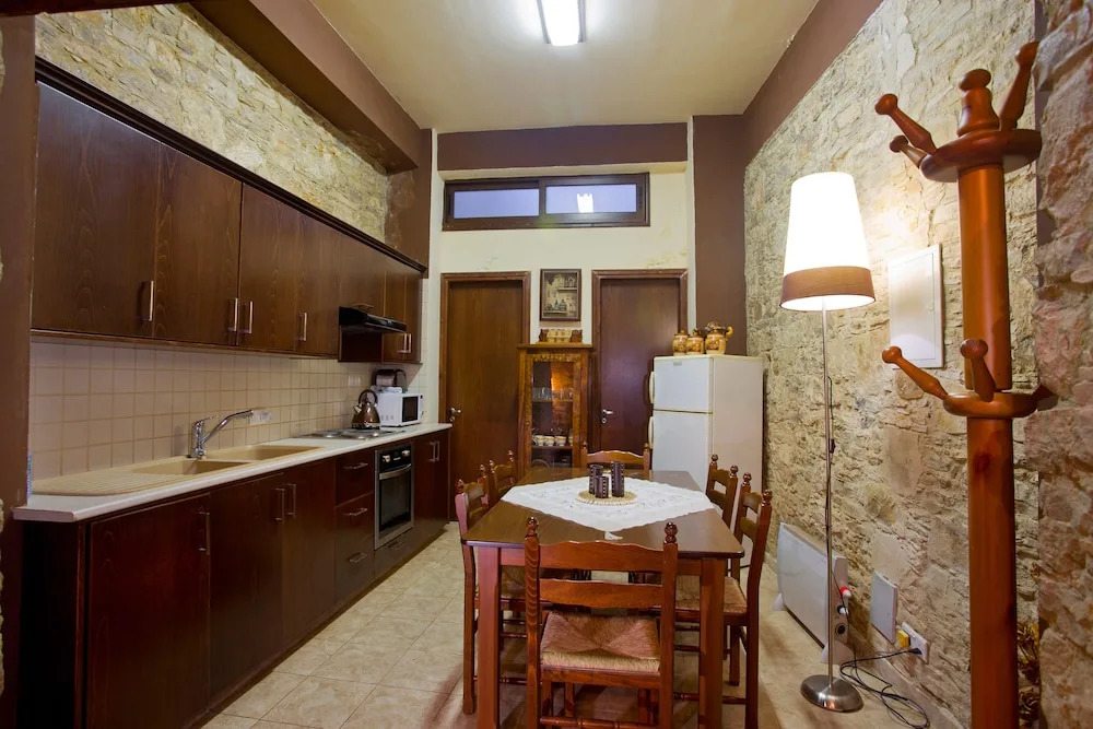 Rodoulas Traditional Village House
