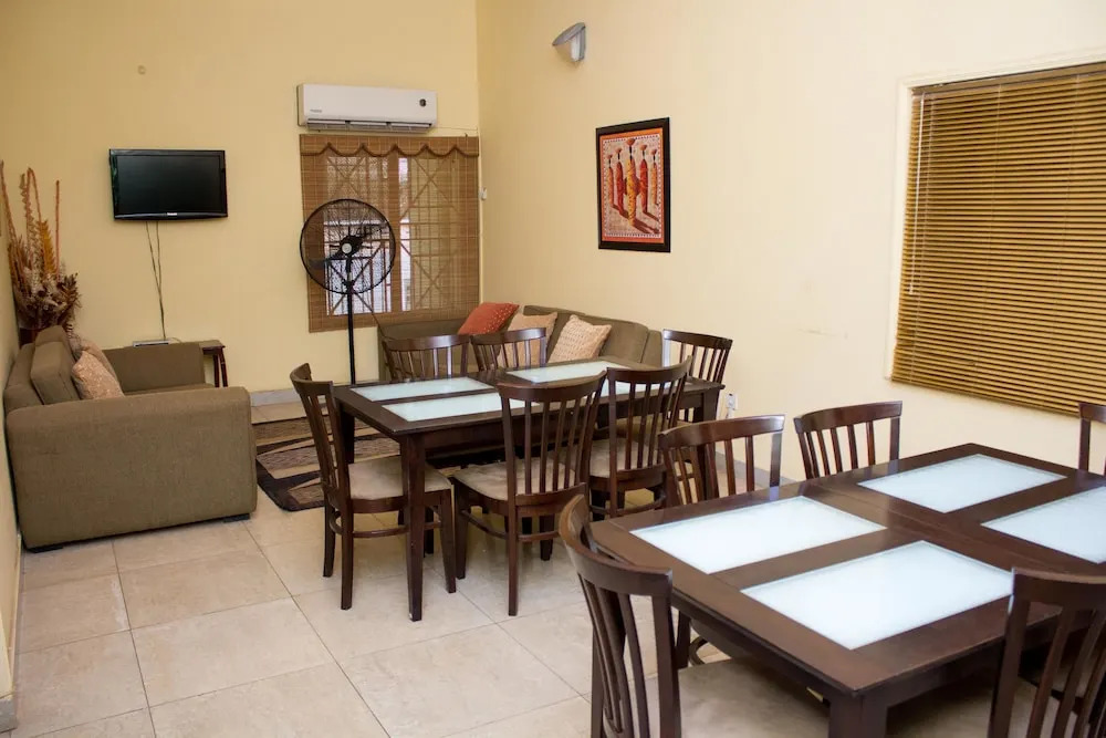 Jayliz Lodge
