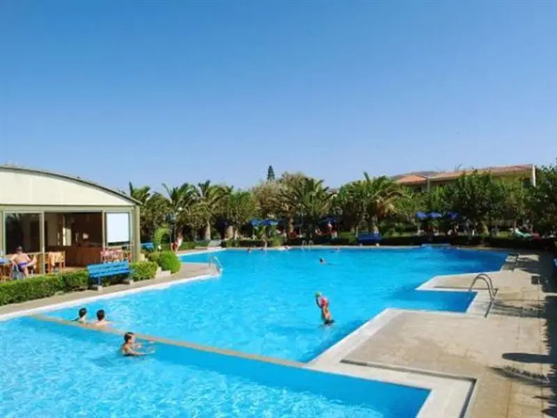 Marinos Beach Hotel