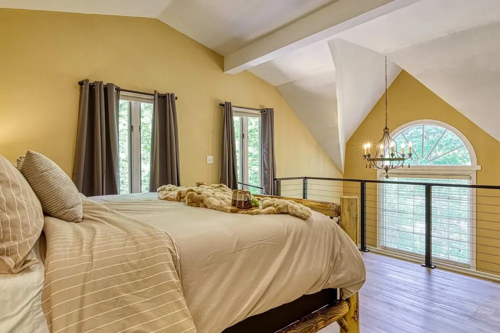 Pine and Peak - Hot Tub Fire Pit Dog Friendly - Gatlinburg Arts Crafts Community - Sleeps 6