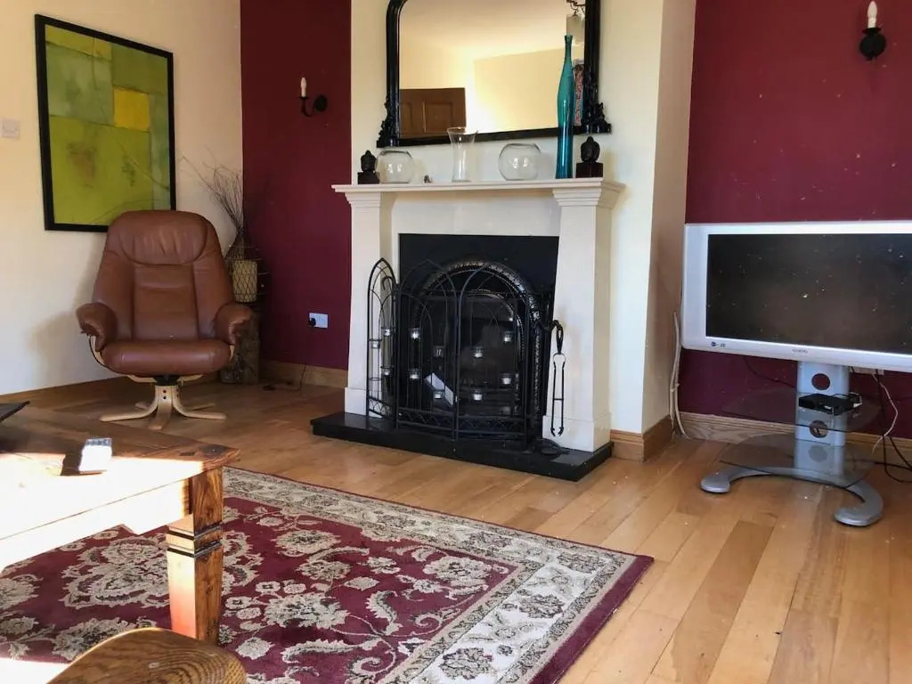 Modern Six Bedroom House Westport