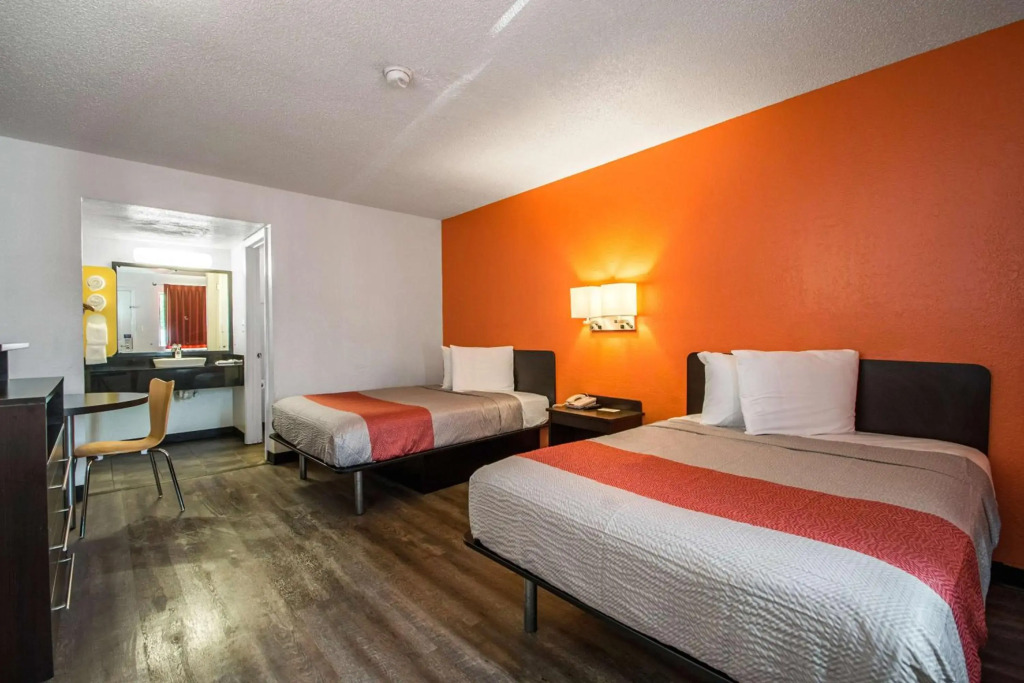 Motel 6-Norcross, GA - Atlanta Northeast