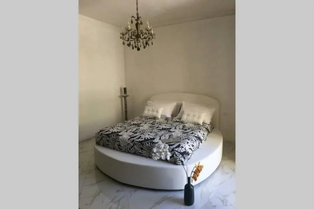 Terrazzo Esclusivo Con Zona Solarium Da 200 Mq