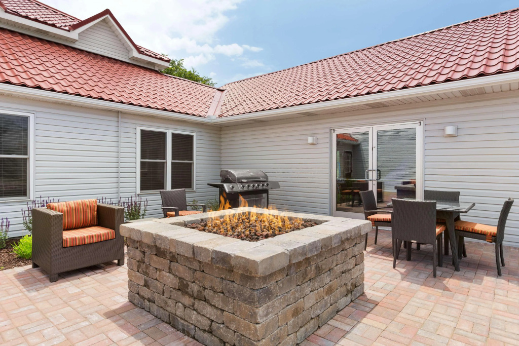 Country Inn & Suites by Radisson, Holland, MI