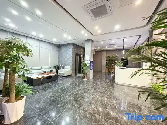 Yunju Business Hotel (Guilin High tech Wanda Qixing District Government Center Branch)
