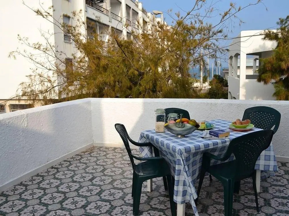 Beautiful Apartment On The Beach In Central Location With Spacious Balcony Pets