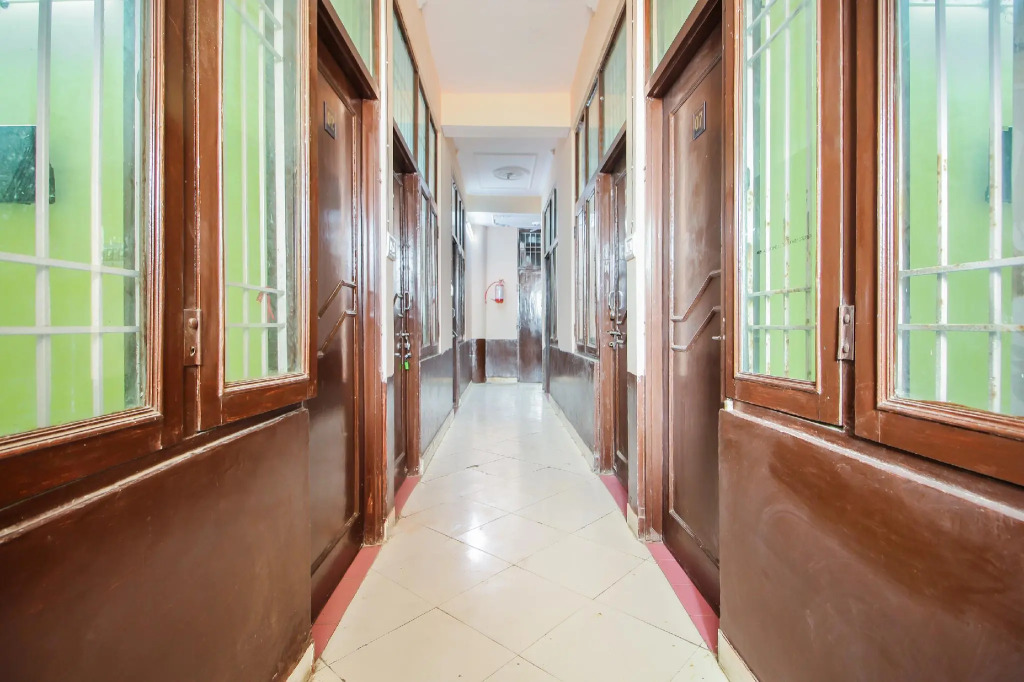 OYO Flagship 67423 Hotel Kavya Guest House