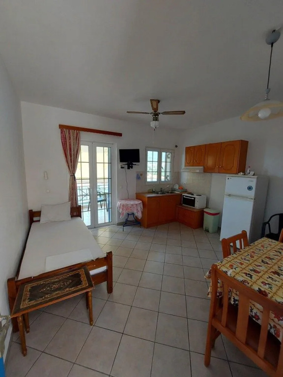 Matina Apartments Tyros