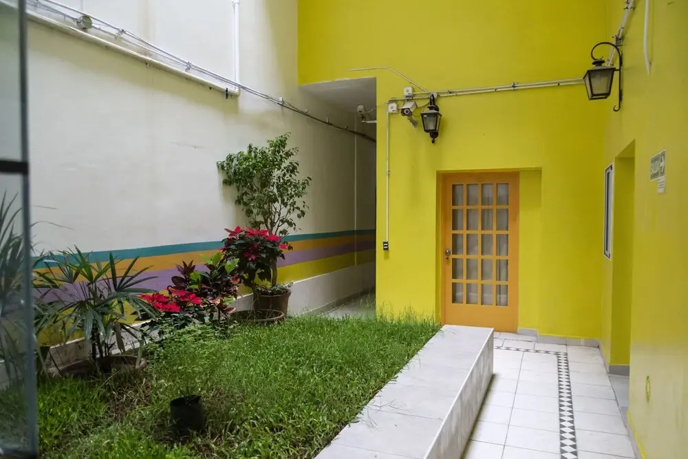 Master Hostel Borges