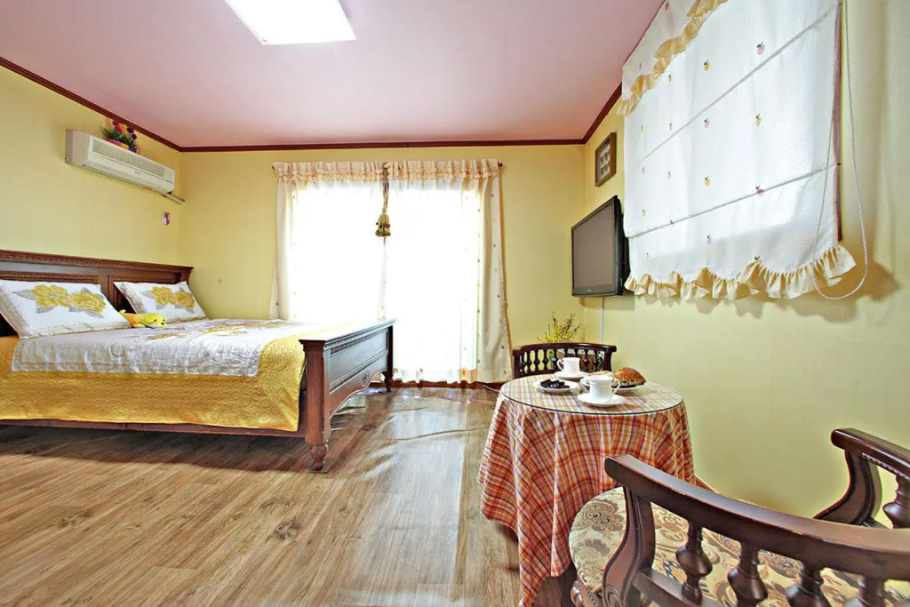 Taean Island Pension