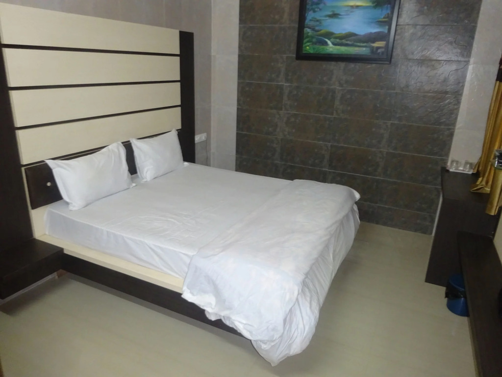 The Sky Comfort - Hotel The Heaven, Dwarka