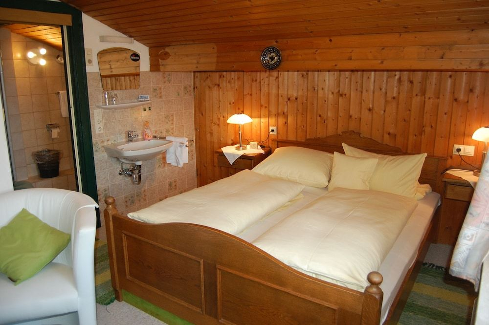 Hotel - Pension - Heidelberg inkl. Chiemgaukarte