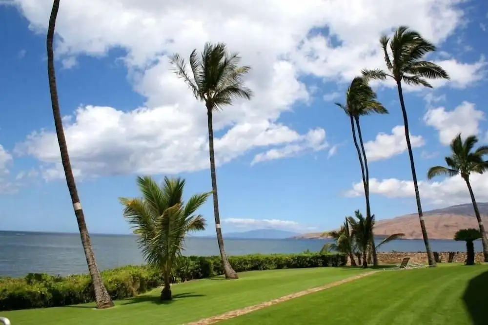 Menehune Shores, #623 2 Bedroom Condo by RedAwning