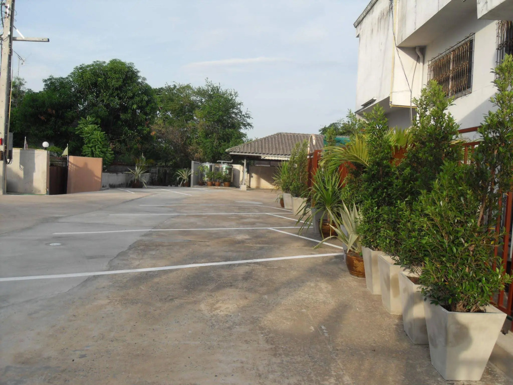 Mplace Korat