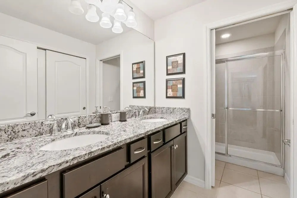 Spacious 5BR Villa w/ Private Pool Near Disney & Orlando