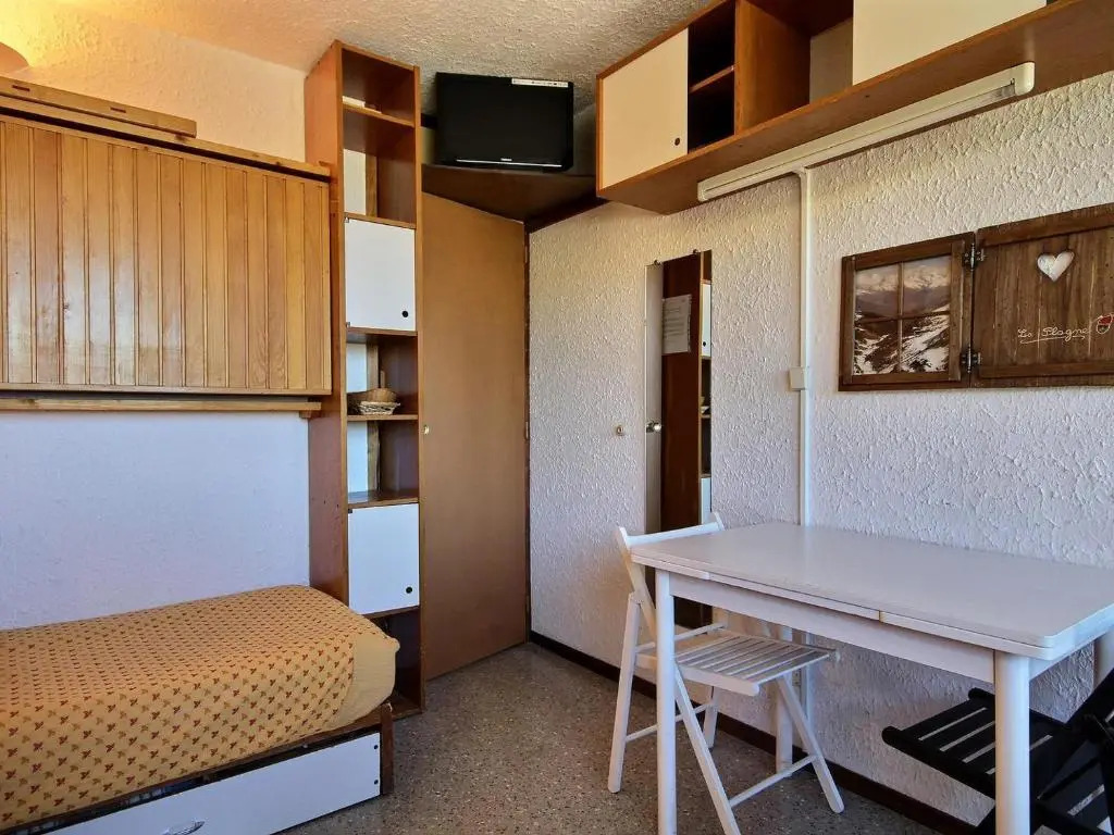 Appartement La Plagne, 1 pièce, 2 personnes - FR-1-455-161