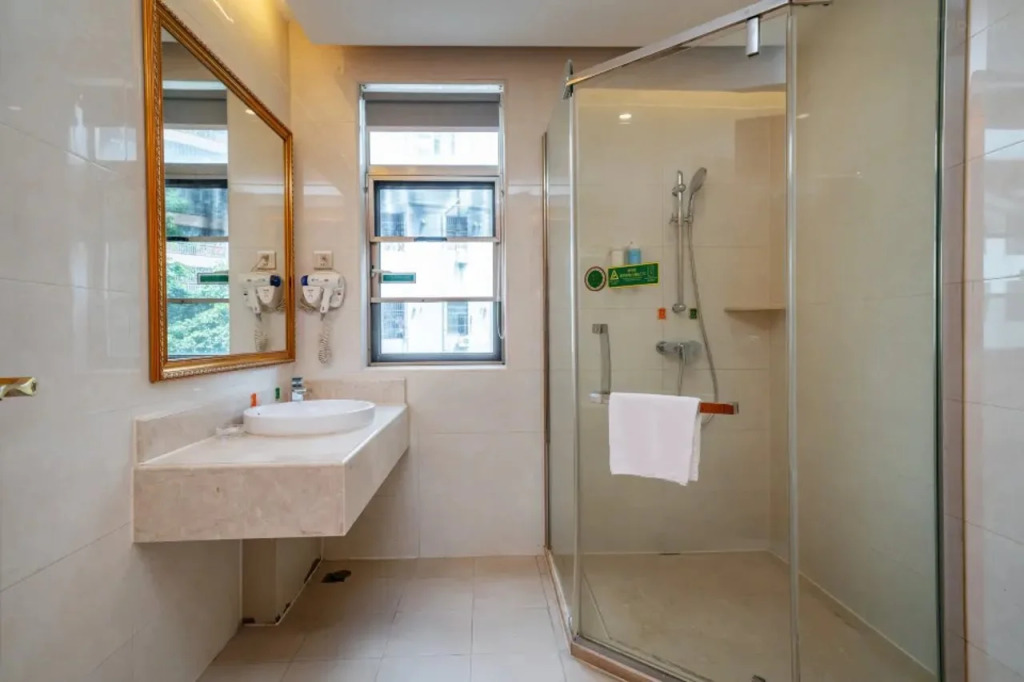 Vienna Hotel Shenzhen Longsheng Subway Station Branch