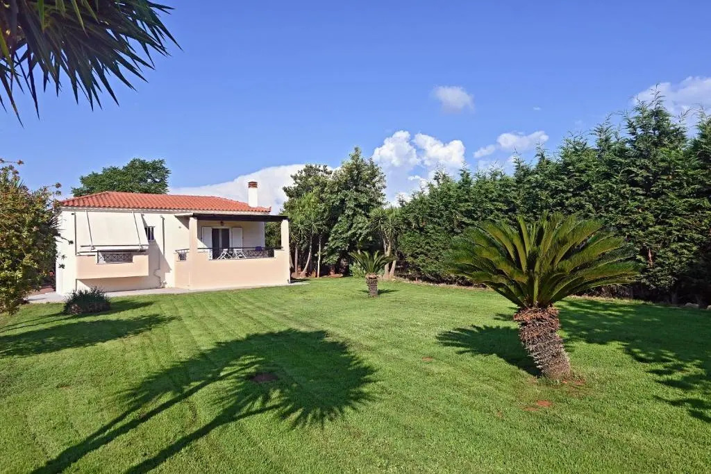 Lagouvardos Beach Apartments