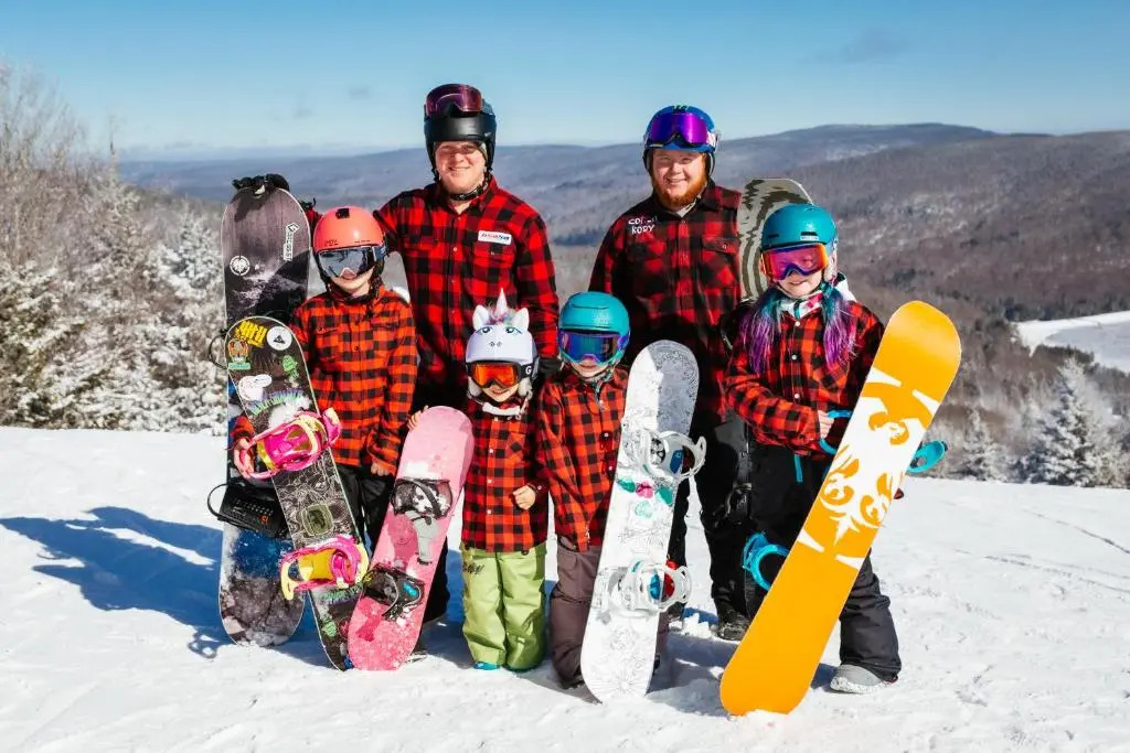 Stroll to Slopes, Village Area, Ski in-out MtLodge 366