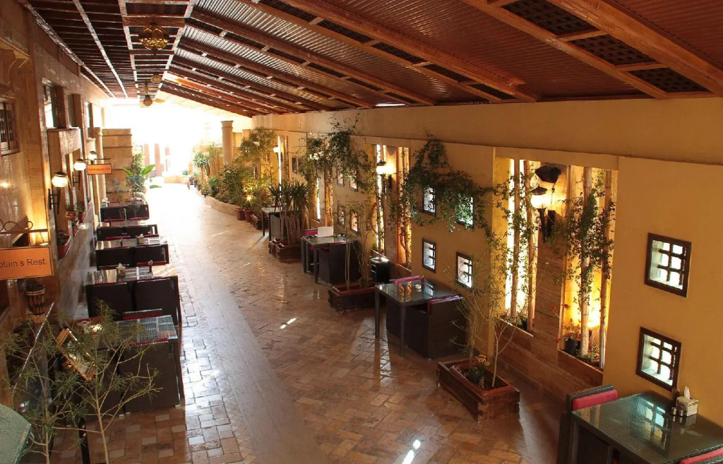 Captain's Hotel