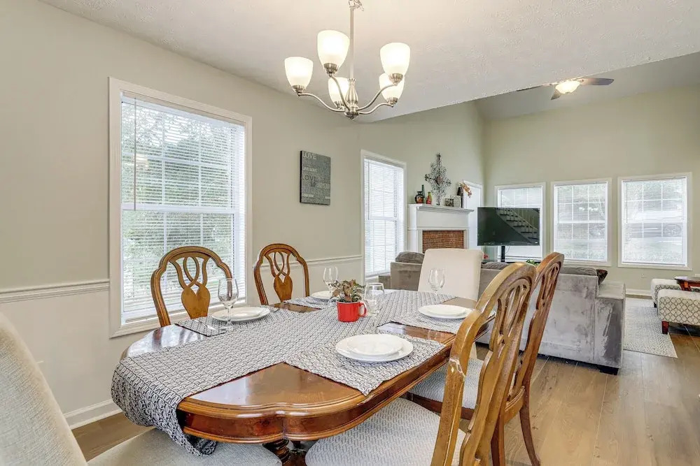 Hike, Golf, Explore: Home 10 Mi to Lake Lanier!