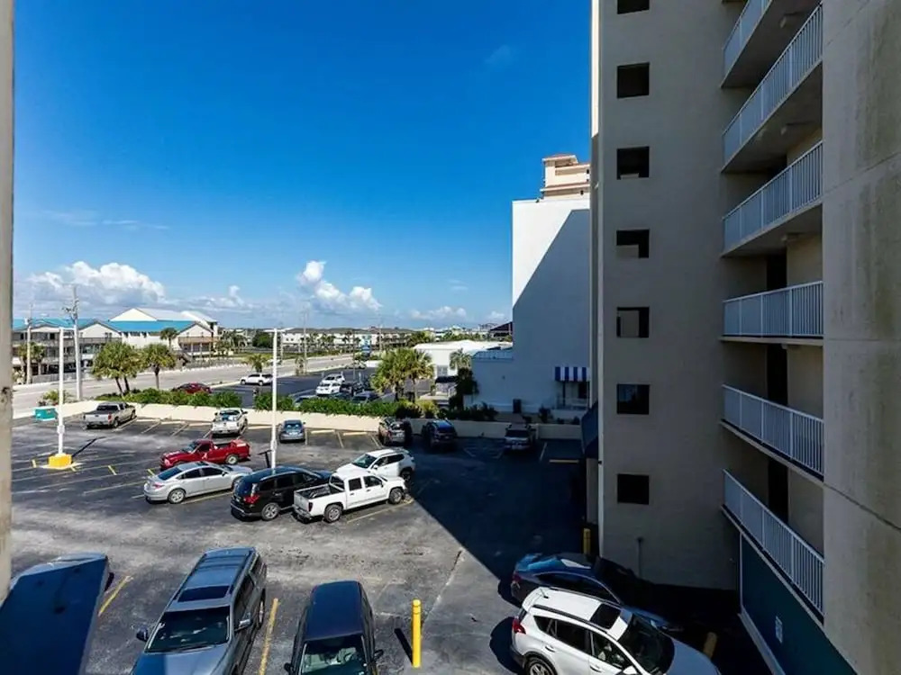 Regatta C 202C by Meyer Vacation Rentals