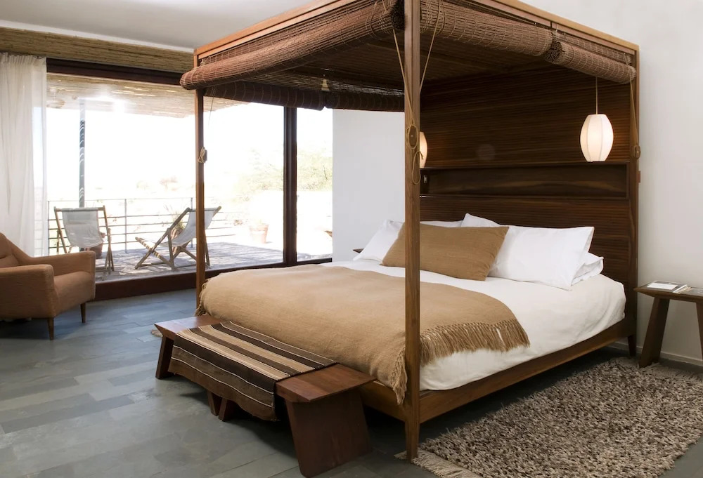 Tierra Atacama, Beckons