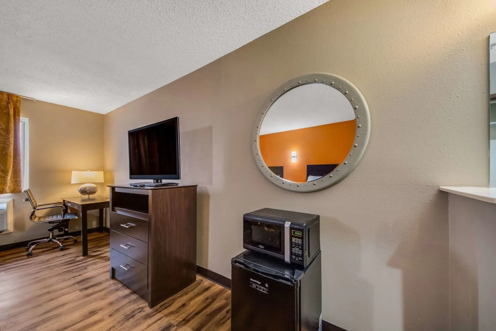 Express Inn & Suites San Antonio near SeaWorld - Medical Center
