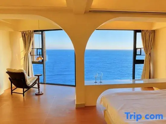 YURI Seaview Apartment