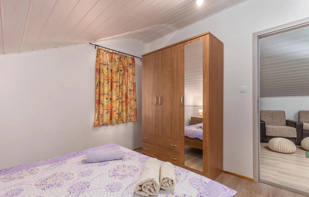 Beautiful Home in Sveti Anton With Wifi and 3 Bedrooms
