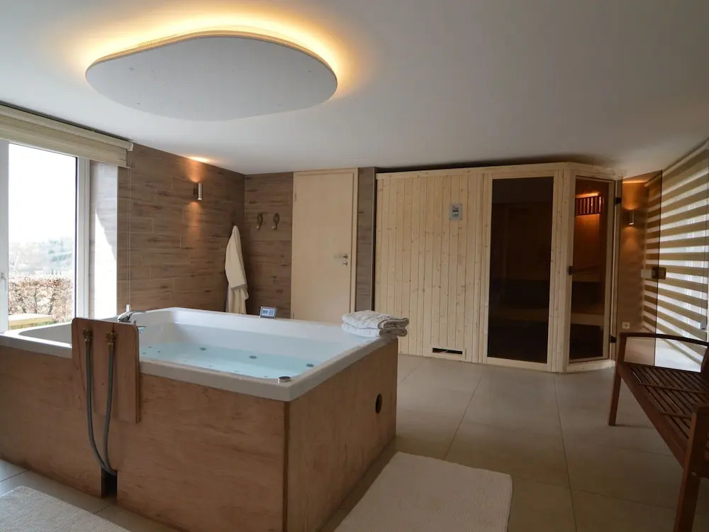 Luxurious Holiday Home in Malmedy with Sauna