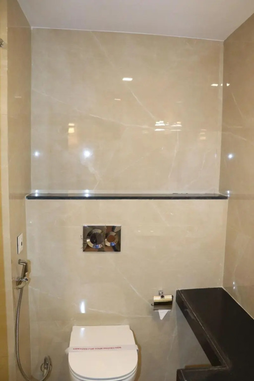 Hotel Aarunya Royale